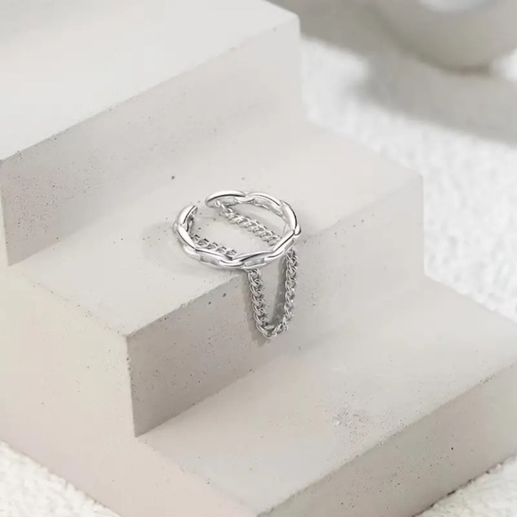 Elegant French-Style Ear Cuff Chain Tassel Clip-On 18K Gold Plated Copper - Picture 4 of 5